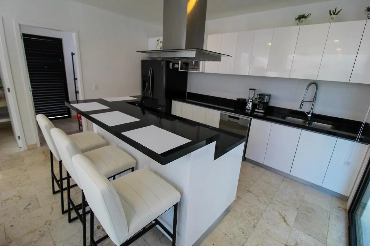 Bahia Principe Vacation Rentals - Four-Bedroom House Akumal Holiday home