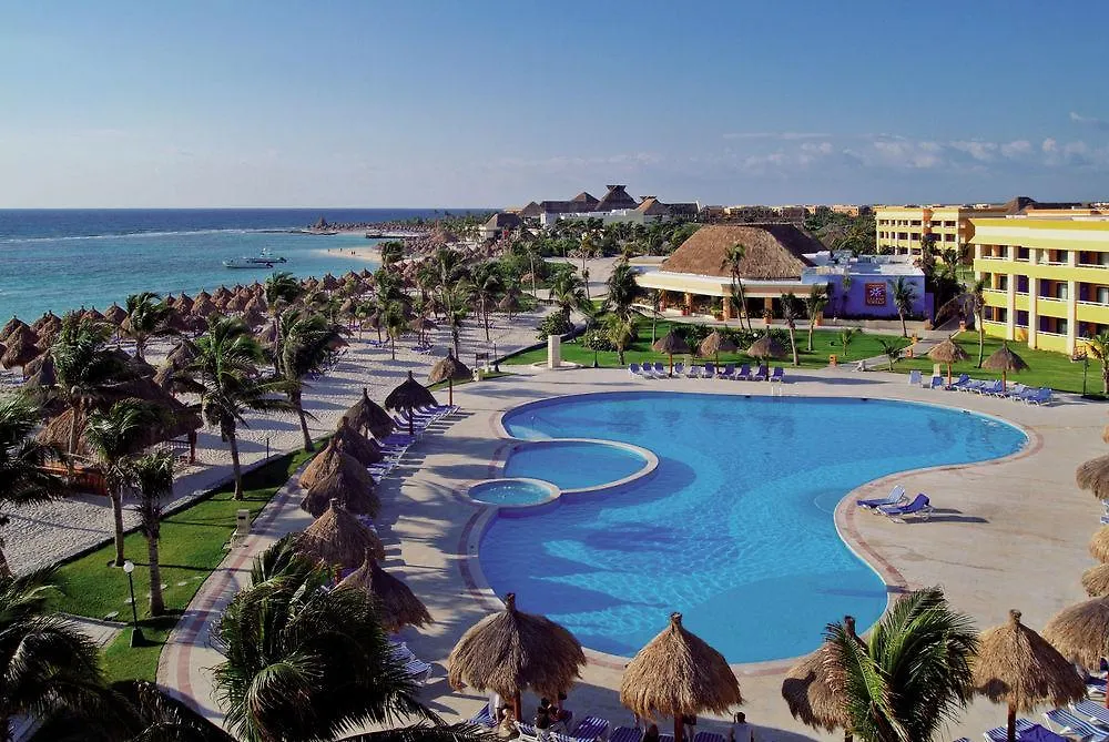 Bahia Principe Vacation Rentals - Four-Bedroom House Akumal